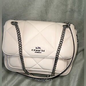 Coach Klare Crossbody 25 With Puffy Diamond Quilting WHITE MSRP $550
